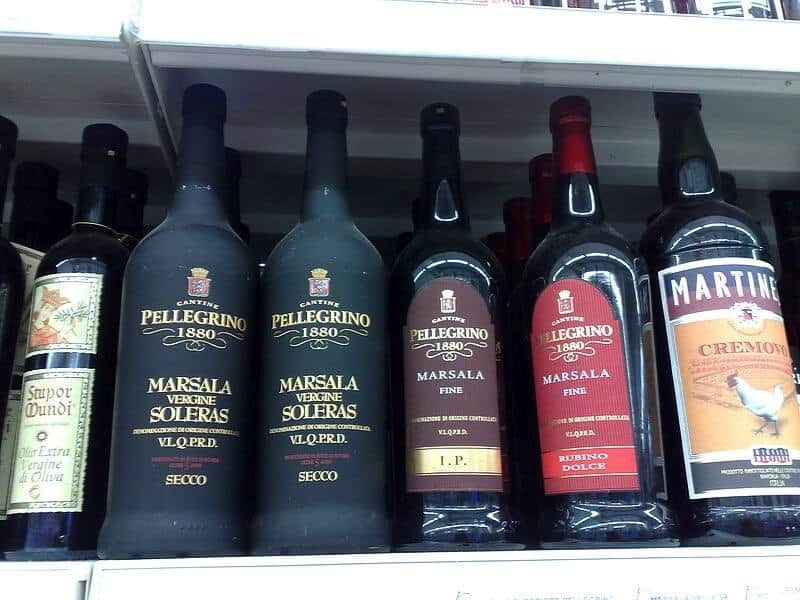 Vin typique de Sicile - Marsala Bouteilles de Marsala, vin typique de Marsala